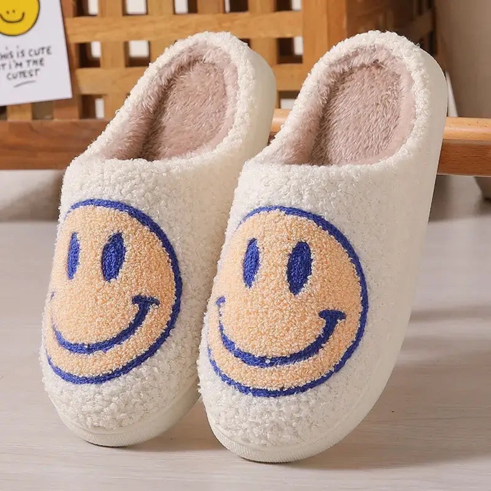 SMILEY The Original Smiley Face Plush Slipper Light Yellow Size 37-38 (US 5-6)